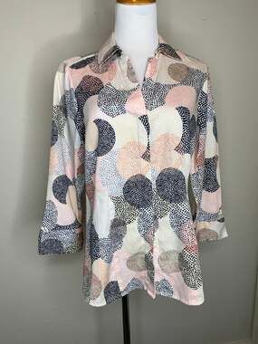 Foxcroft Geometric Fitted Shirt Sz 8 Pink Blue White 3/4 sleeve